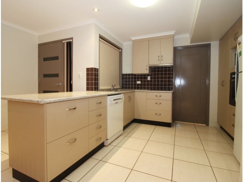 2/91 Borilla Street, Emerald QLD 4720
