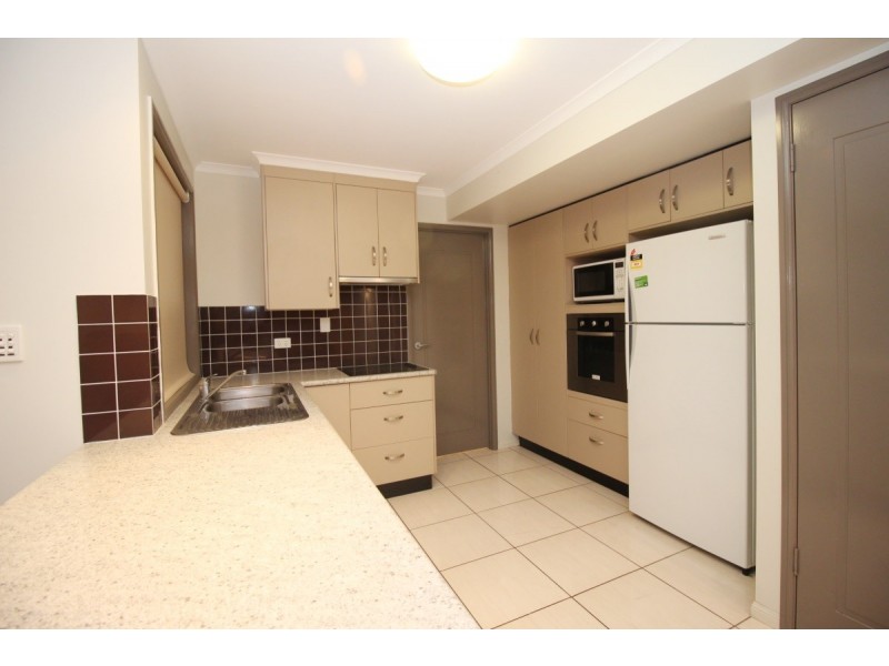 2/91 Borilla Street, Emerald QLD 4720