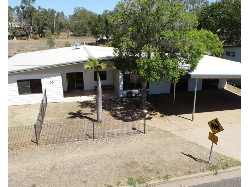 35 Baker Street, Emerald QLD 4720