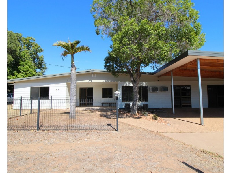35 Baker Street, Emerald QLD 4720