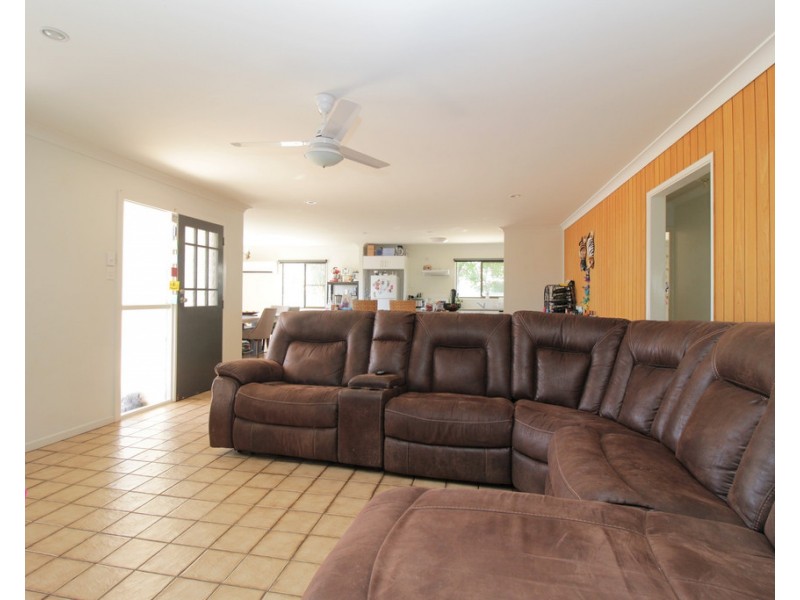 35 Baker Street, Emerald QLD 4720