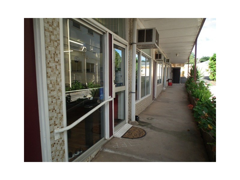 44 Eclipse Street, Springsure QLD 4722