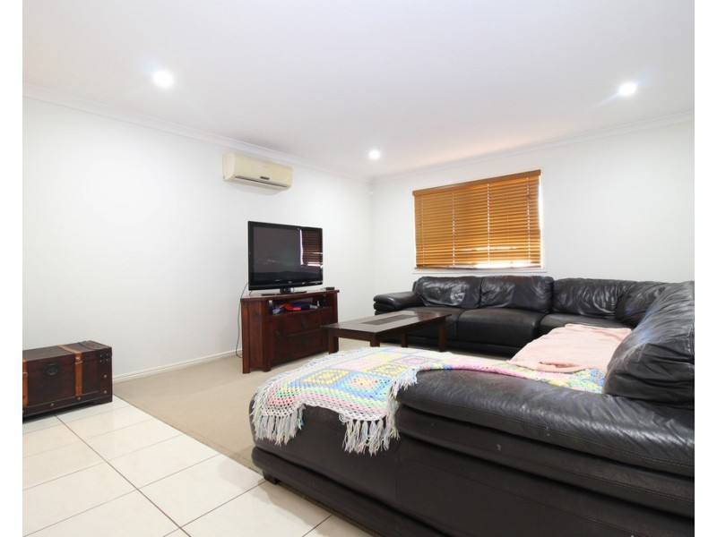 19 Berthun Street, Emerald QLD 4720