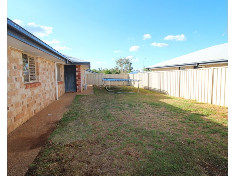 19 Berthun Street, Emerald QLD 4720