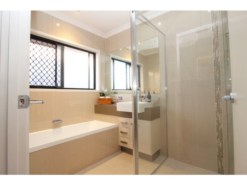 18 Berthun Street, Emerald QLD 4720