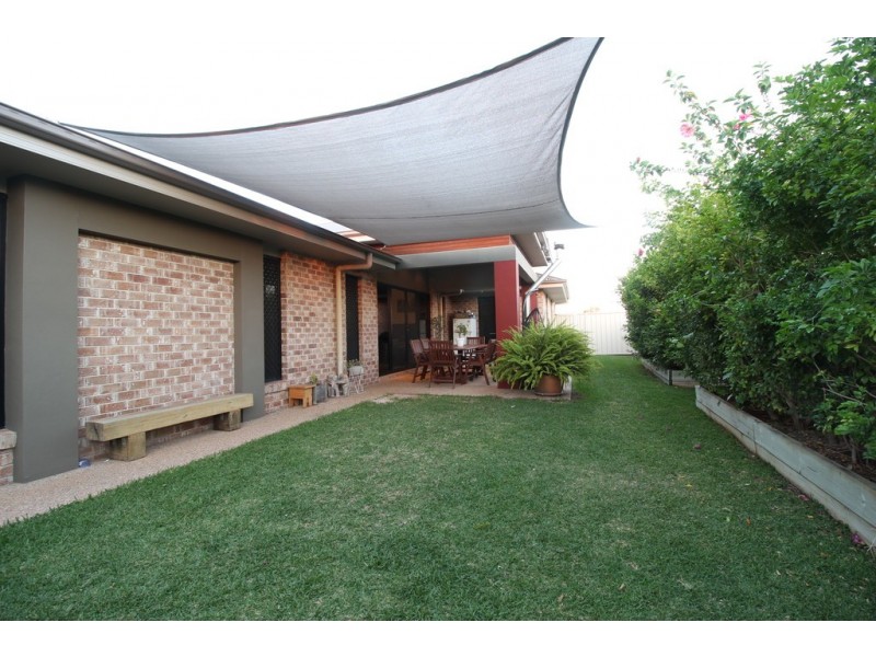 18 Berthun Street, Emerald QLD 4720