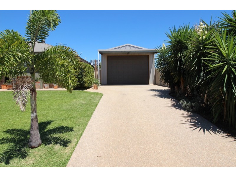 18 Berthun Street, Emerald QLD 4720
