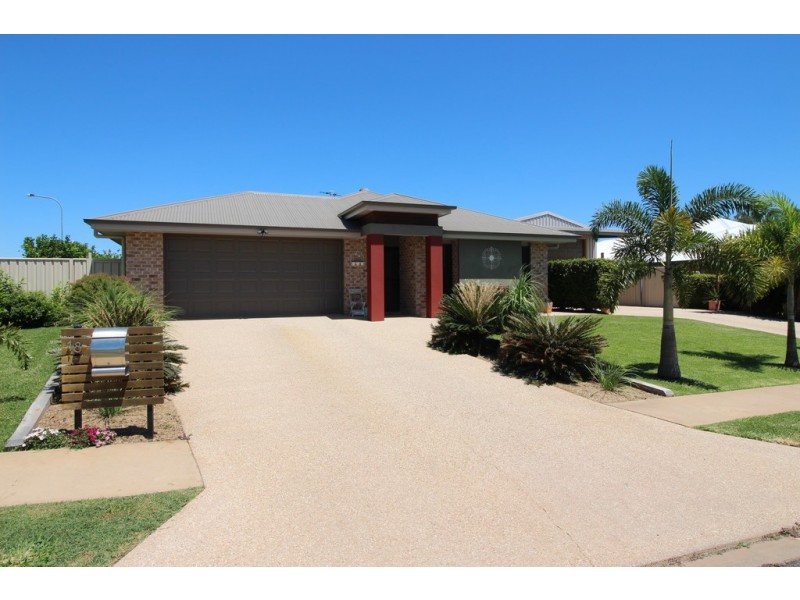 18 Berthun Street, Emerald QLD 4720