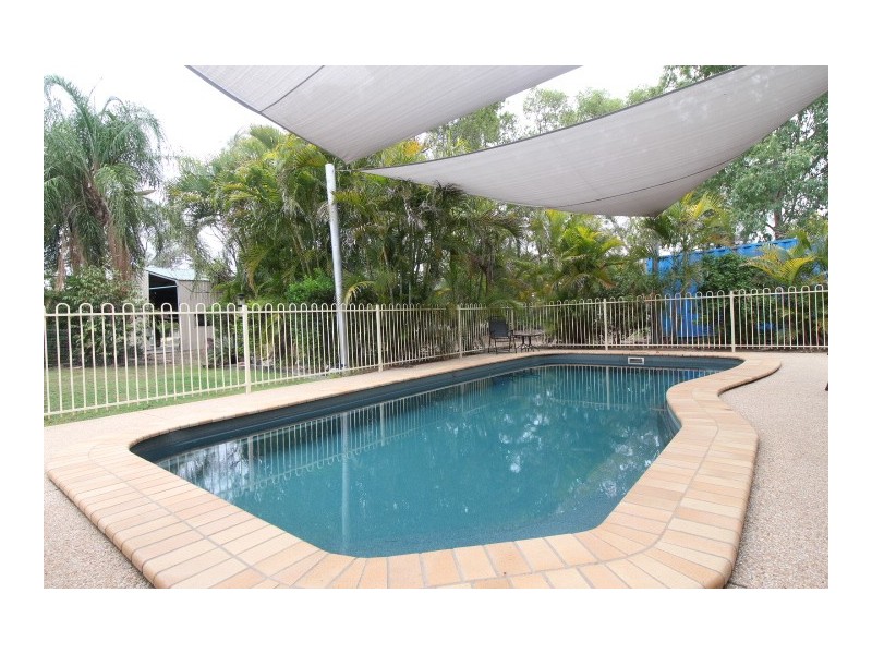 15 Batavia Court, Emerald QLD 4720
