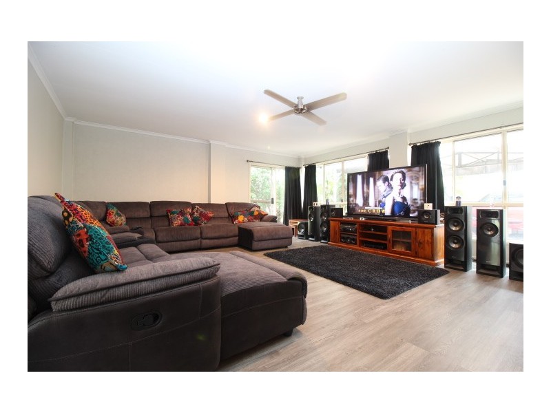 15 Batavia Court, Emerald QLD 4720