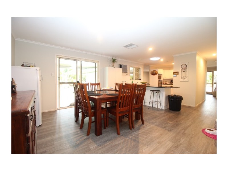 15 Batavia Court, Emerald QLD 4720