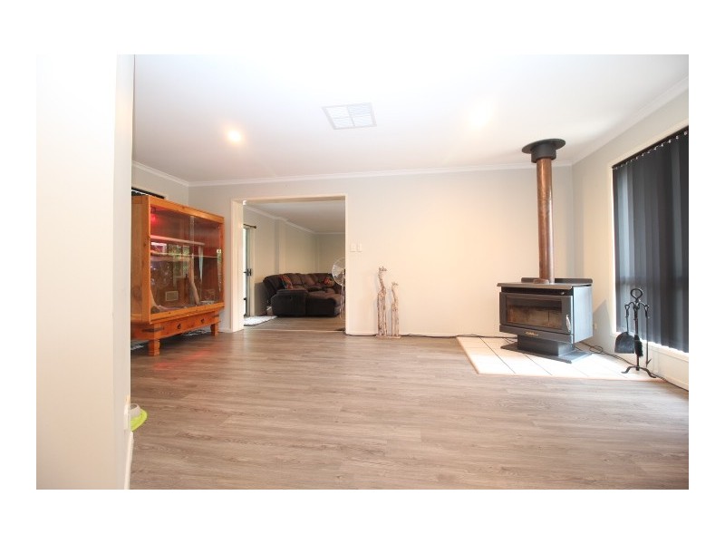15 Batavia Court, Emerald QLD 4720