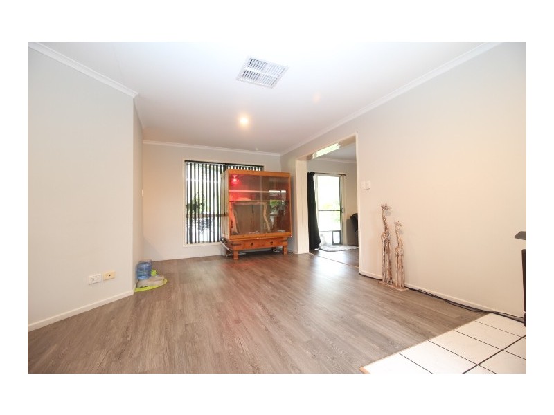 15 Batavia Court, Emerald QLD 4720