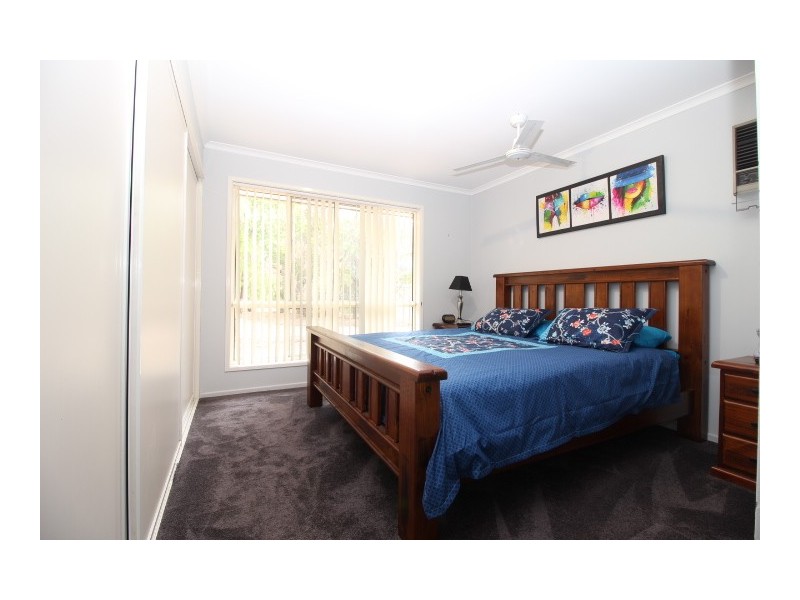 15 Batavia Court, Emerald QLD 4720