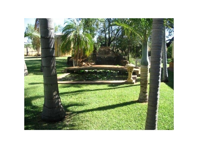 126 Caringal Road, Emerald QLD 4720