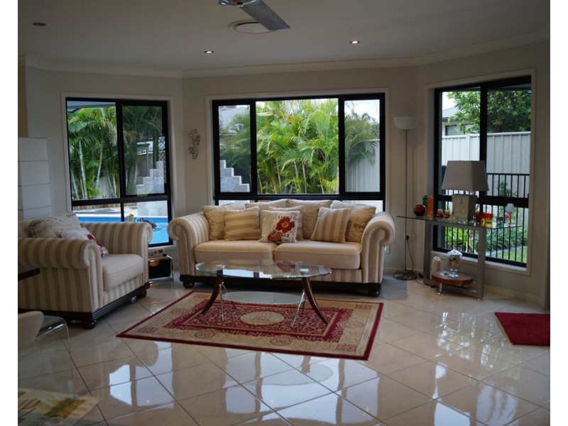2 Vine Street, Emerald QLD 4720