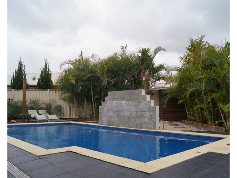 2 Vine Street, Emerald QLD 4720