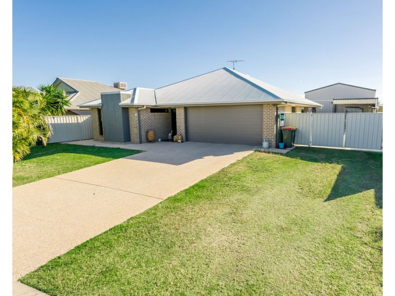 15 Glovar Street, Emerald QLD 4720