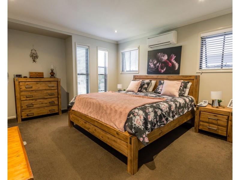 15 Glovar Street, Emerald QLD 4720