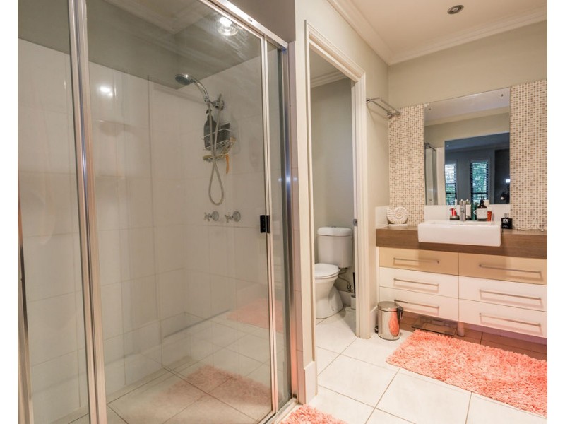 15 Glovar Street, Emerald QLD 4720