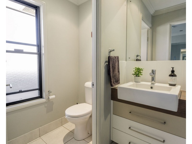 15 Glovar Street, Emerald QLD 4720