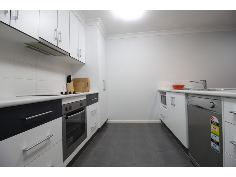 2/21 Moriarty Street, Emerald QLD 4720