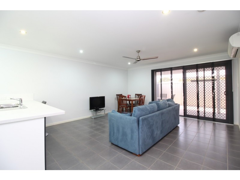 2/21 Moriarty Street, Emerald QLD 4720