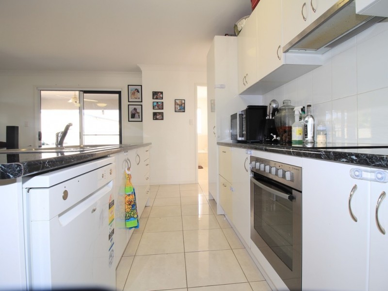 30 Newman Drive, Emerald QLD 4720