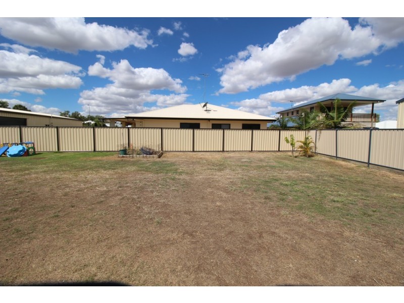 30 Newman Drive, Emerald QLD 4720