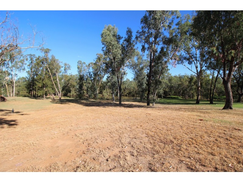 76 Slack Drive, Emerald QLD 4720