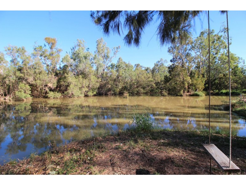 76 Slack Drive, Emerald QLD 4720