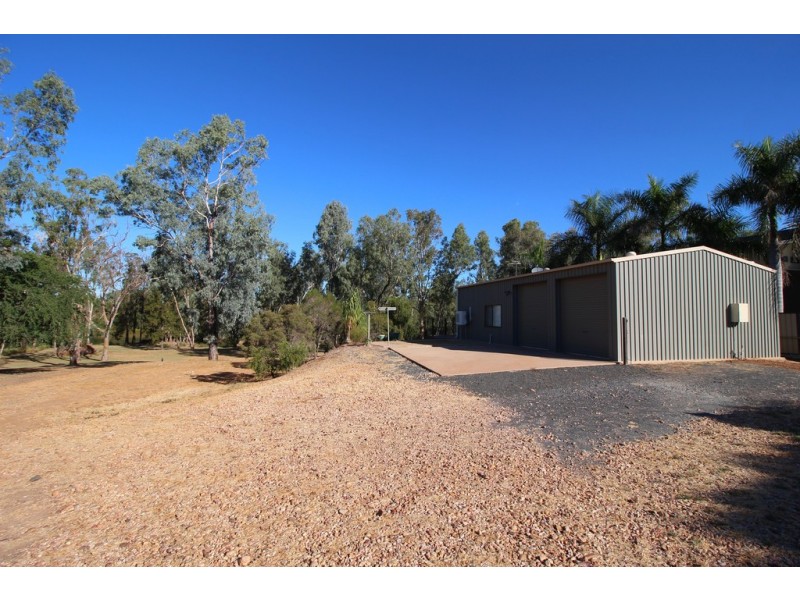 76 Slack Drive, Emerald QLD 4720