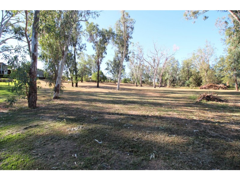 76 Slack Drive, Emerald QLD 4720