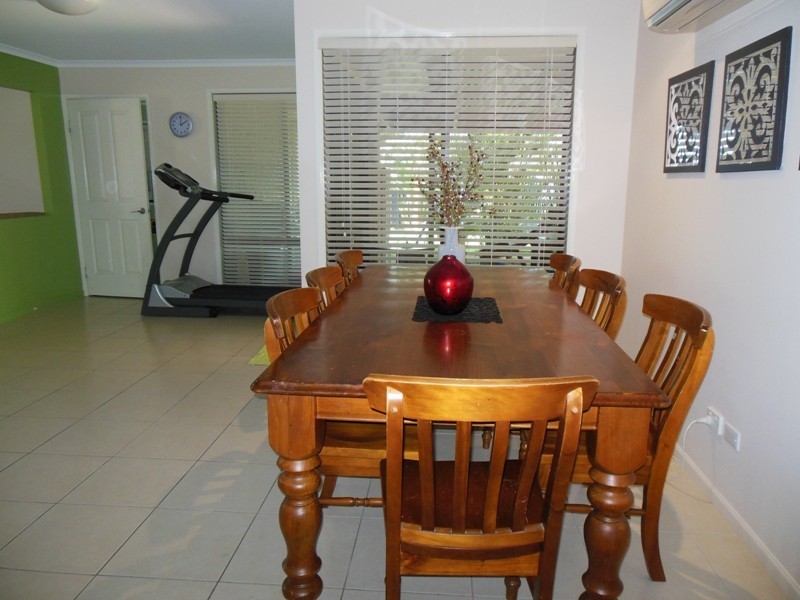 17 Vicki Close, Emerald QLD 4720