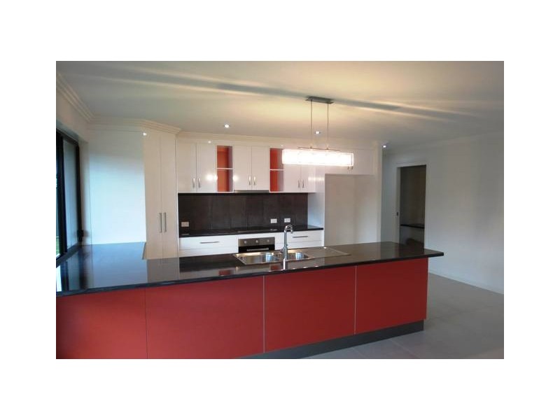 10 Sandown, Emerald QLD 4720