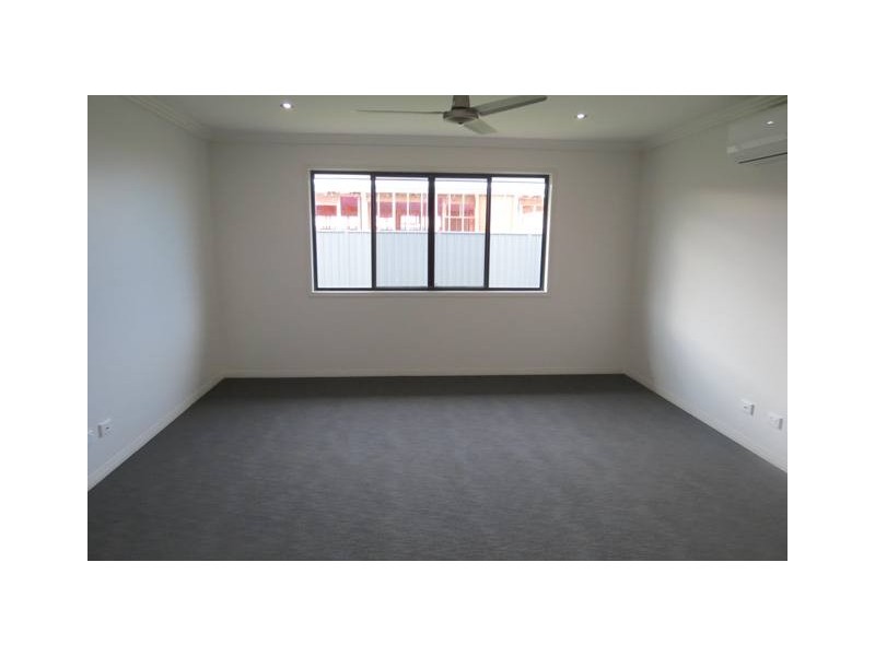 10 Sandown, Emerald QLD 4720