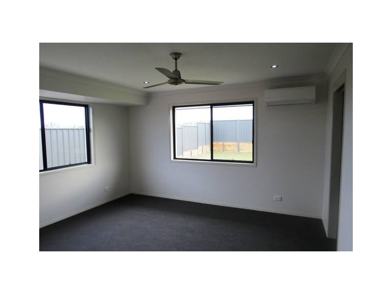 10 Sandown, Emerald QLD 4720