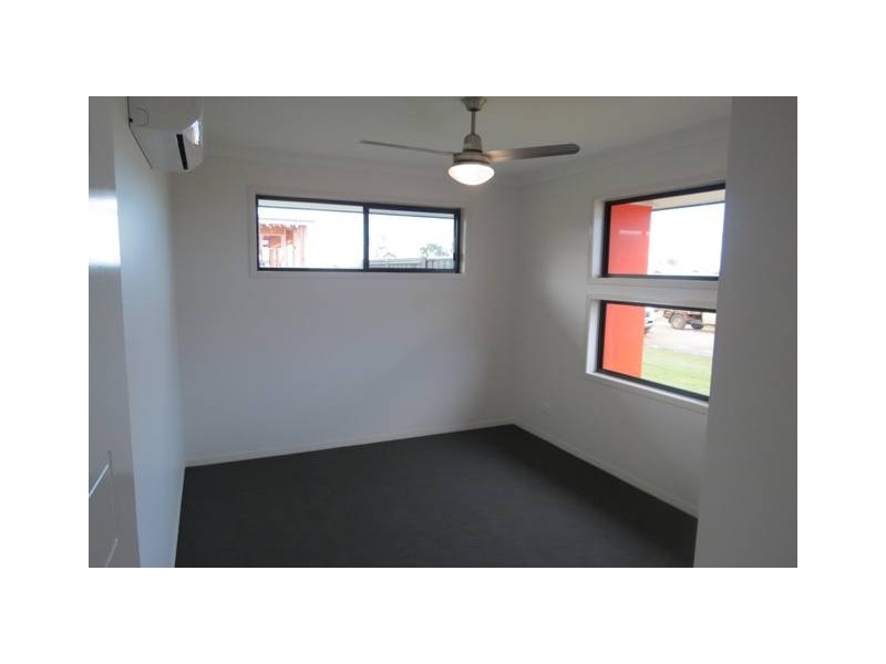 10 Sandown, Emerald QLD 4720