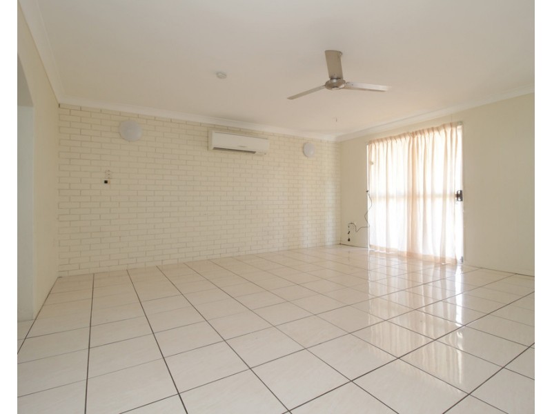 98 Anakie Street, Emerald QLD 4720