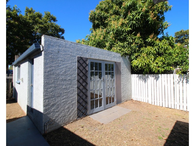 98 Anakie Street, Emerald QLD 4720