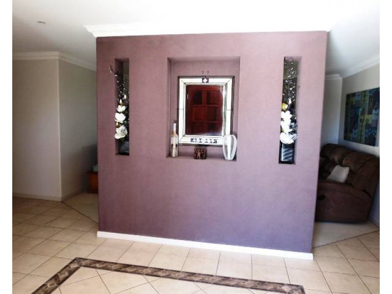 4 Callaghan Street, Emerald QLD 4720