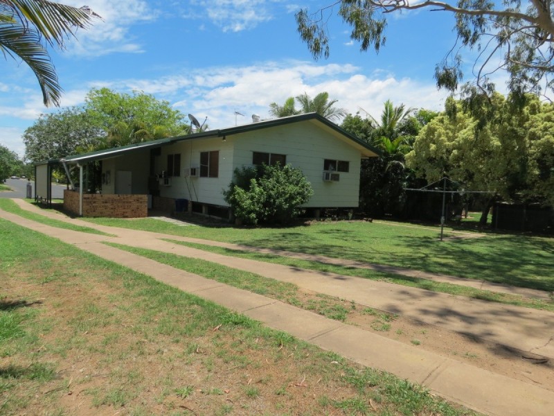 16 Centenary Drive, Emerald QLD 4720