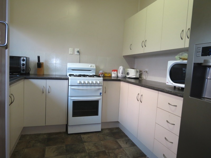 16 Centenary Drive, Emerald QLD 4720