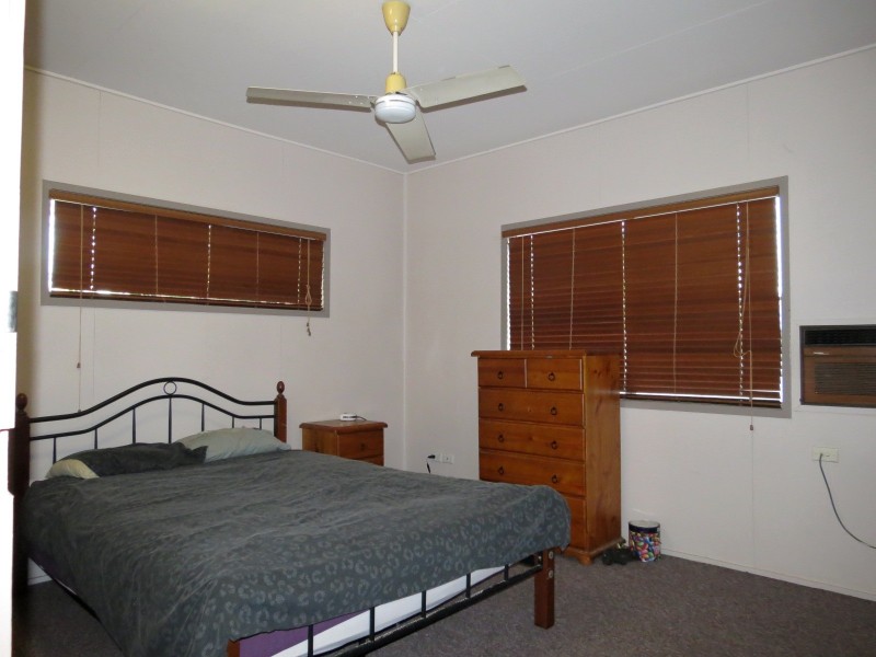 16 Centenary Drive, Emerald QLD 4720