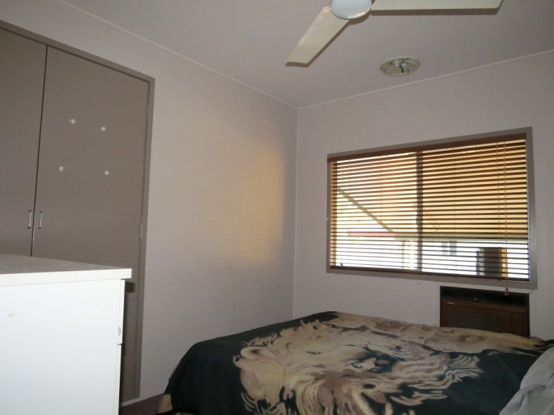 16 Centenary Drive, Emerald QLD 4720