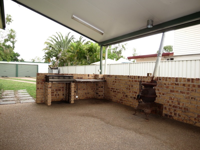 16 Centenary Drive, Emerald QLD 4720