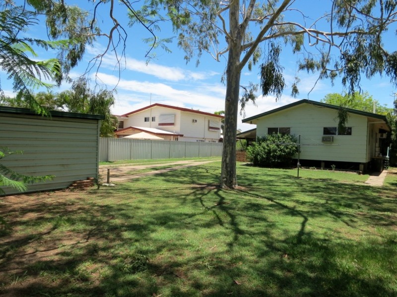 16 Centenary Drive, Emerald QLD 4720