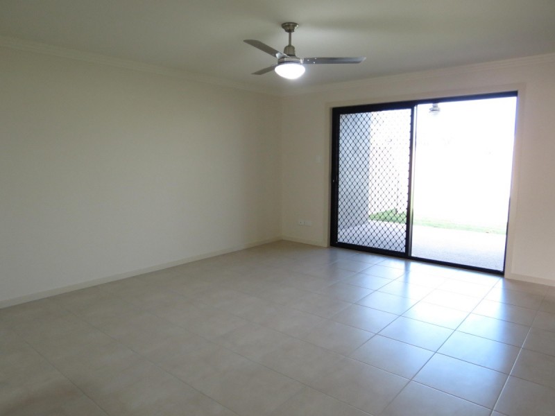 2/20 Wright Street, Emerald QLD 4720