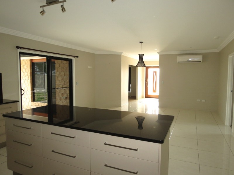 40 Wright Street, Emerald QLD 4720