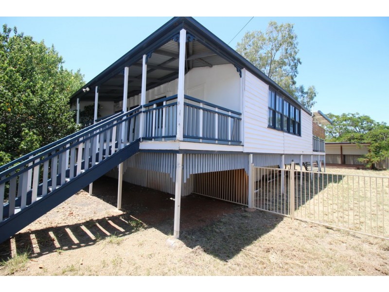 47 Theresa Street, Emerald QLD 4720